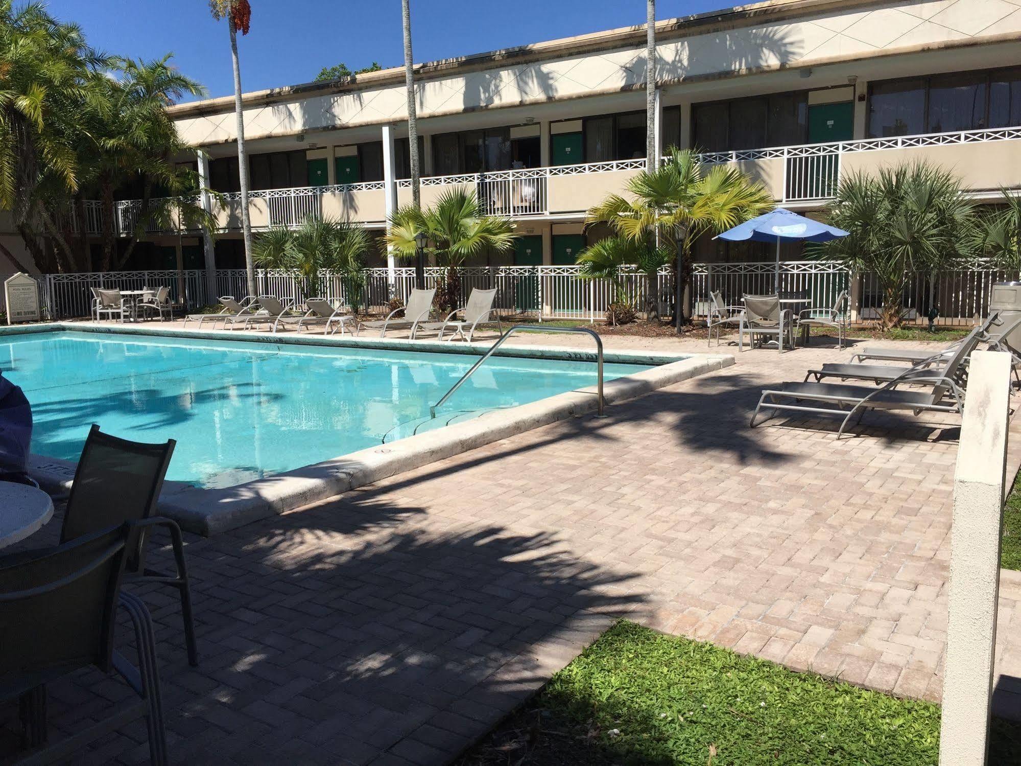 Sawgrass Inn & Conference Center Plantation Exteriör bild